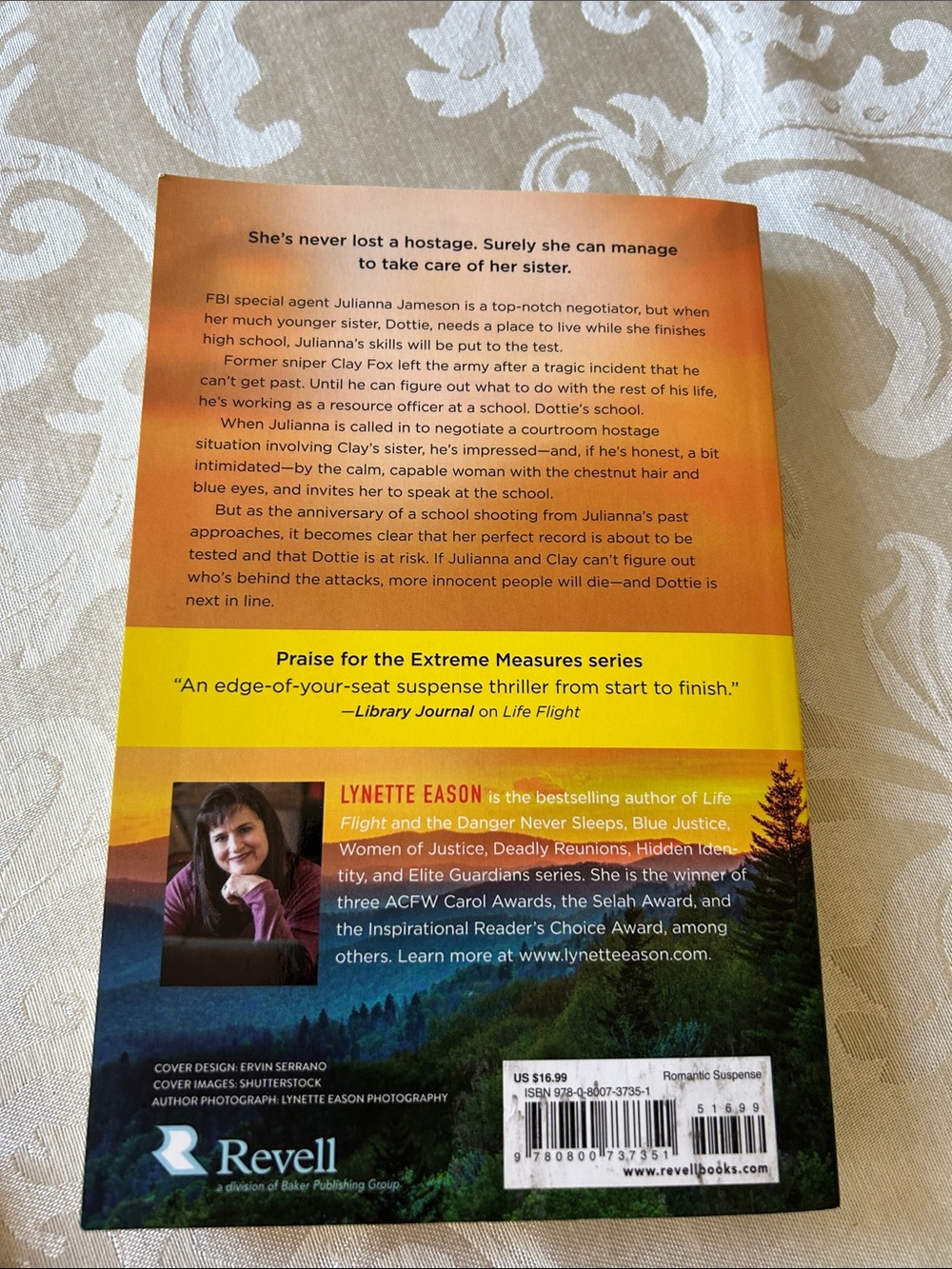 Book Bundle - Picture 6 of 10